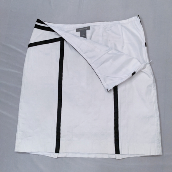 Ann Taylor Textured Knit White & Black Skirt - CLOSET CLOSING  - Picture 7 of 11